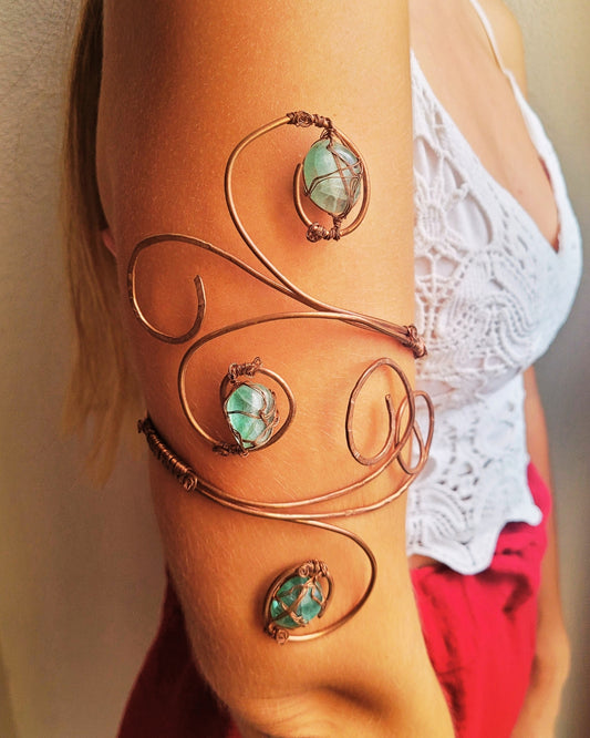 BRACCIALE CON PIETRE VERDI